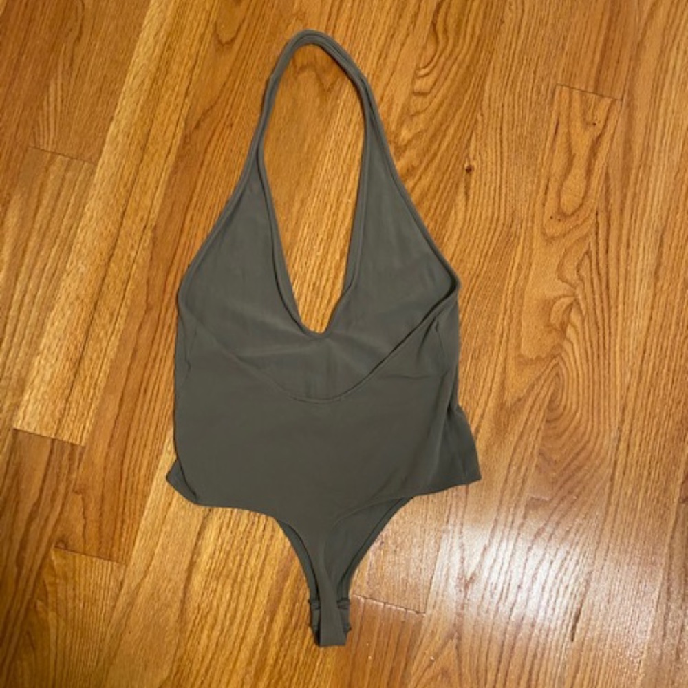 Express Halter Bodysuit - Picture 2 of 3